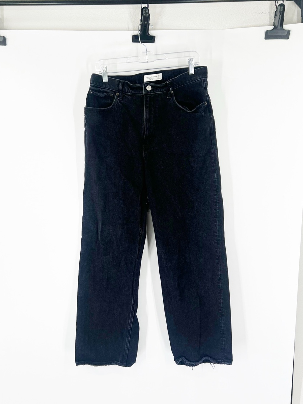 Abercrombie & Fitch The ‘90s Relaxed Jeans High Rise Black Butt Slit